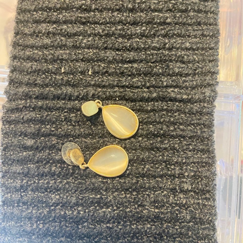 Amber tear drop earrings